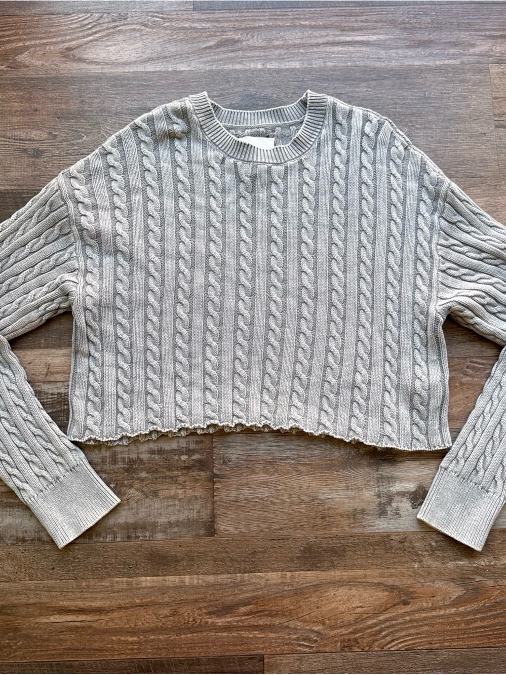aerie Cropped Cable Crewneck Sweater in Light Gray